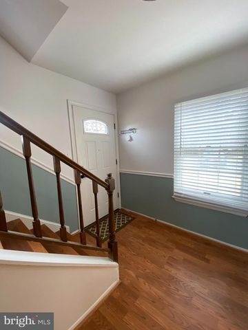 8900 SHAMROCK CT, Springfield, VA 22152