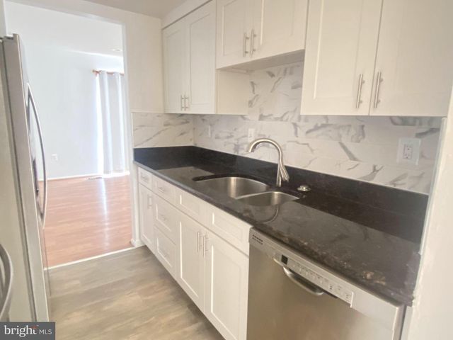 8900 SHAMROCK CT, Springfield, VA 22152