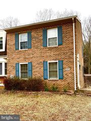 8900 SHAMROCK CT, Springfield, VA 22152