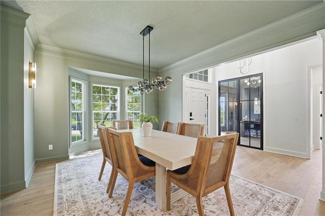 2634 SW Wintervalley Drive, Lee's Summit, MO 64081