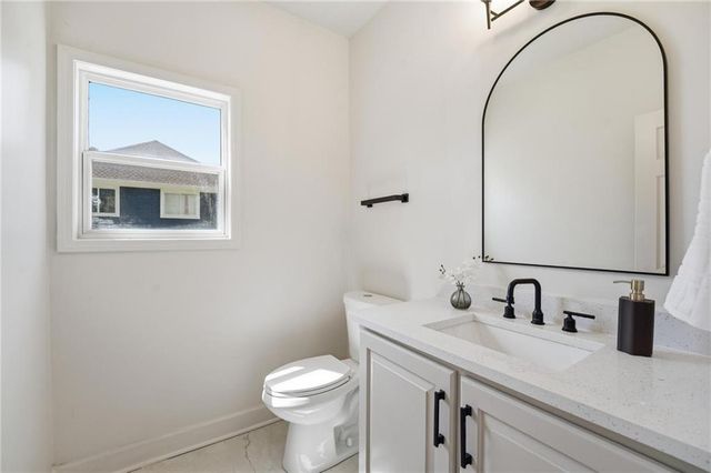 2634 SW Wintervalley Drive, Lee's Summit, MO 64081
