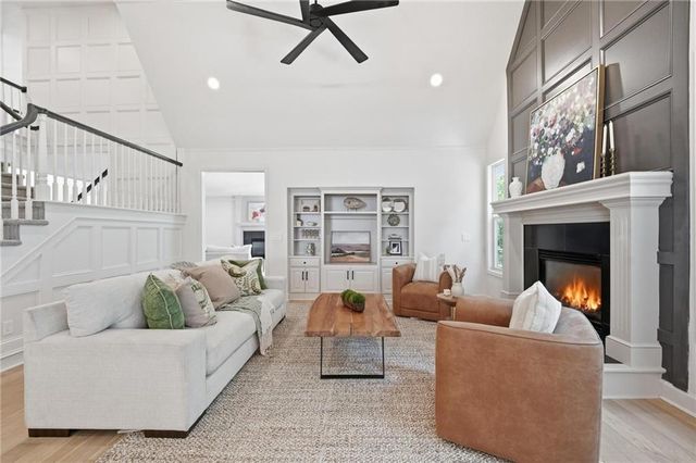 2634 SW Wintervalley Drive, Lee's Summit, MO 64081