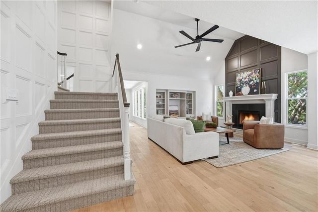 2634 SW Wintervalley Drive, Lee's Summit, MO 64081