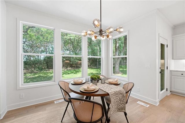2634 SW Wintervalley Drive, Lee's Summit, MO 64081