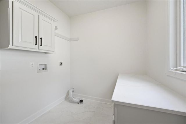 2634 SW Wintervalley Drive, Lee's Summit, MO 64081