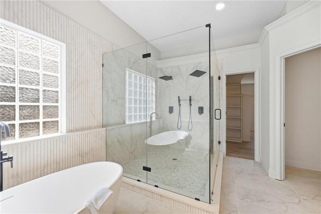 2634 SW Wintervalley Drive, Lee's Summit, MO 64081