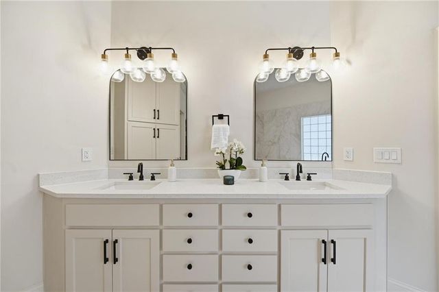 2634 SW Wintervalley Drive, Lee's Summit, MO 64081
