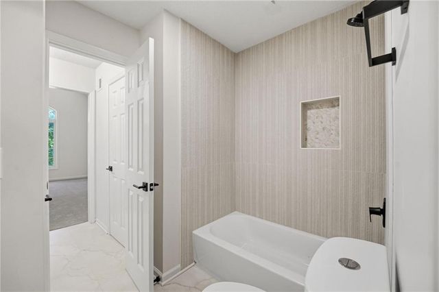 2634 SW Wintervalley Drive, Lee's Summit, MO 64081