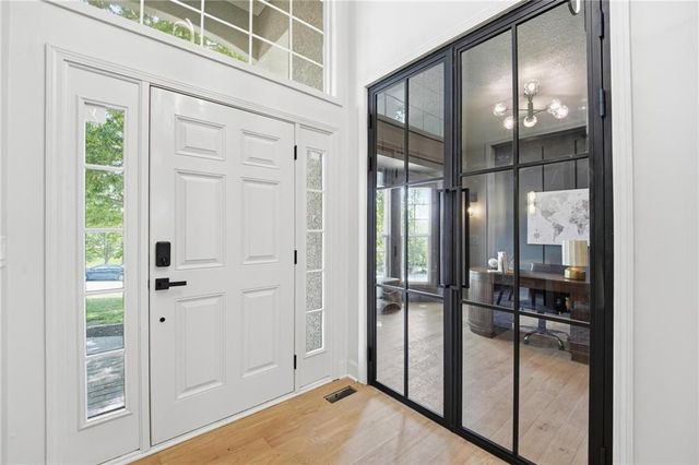 2634 SW Wintervalley Drive, Lee's Summit, MO 64081