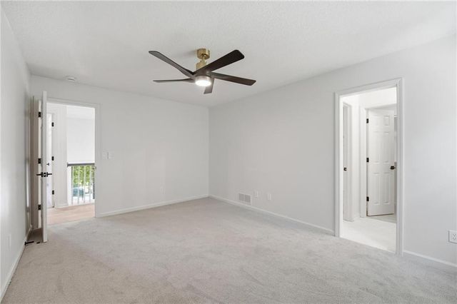 2634 SW Wintervalley Drive, Lee's Summit, MO 64081