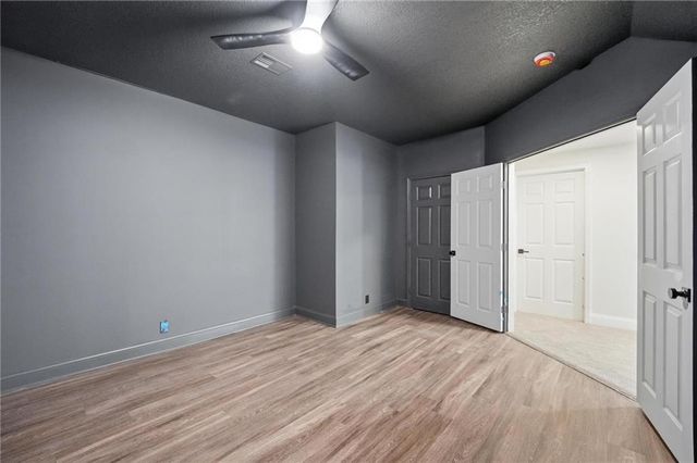 2634 SW Wintervalley Drive, Lee's Summit, MO 64081
