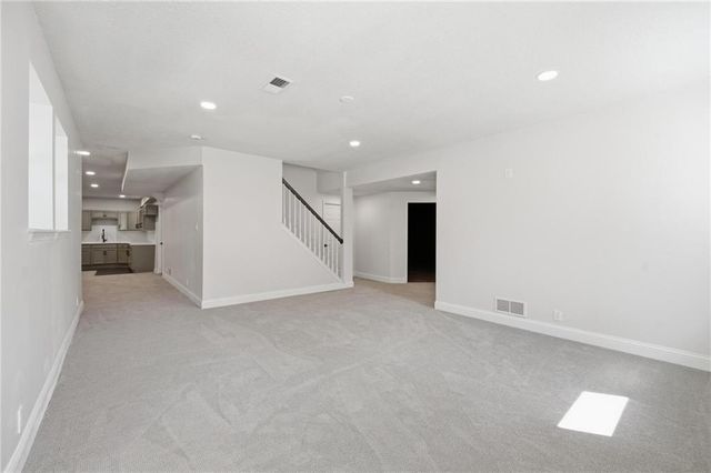 2634 SW Wintervalley Drive, Lee's Summit, MO 64081