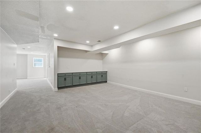 2634 SW Wintervalley Drive, Lee's Summit, MO 64081