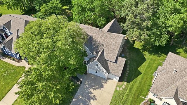 2634 SW Wintervalley Drive, Lee's Summit, MO 64081
