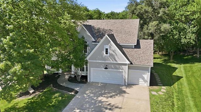 2634 SW Wintervalley Drive, Lee's Summit, MO 64081