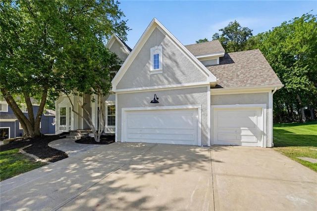 2634 SW Wintervalley Drive, Lee's Summit, MO 64081