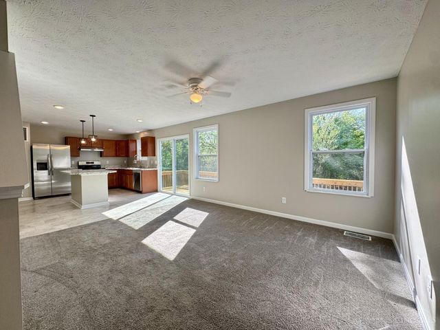 2905 Pine Leaf Court, Hamilton, OH 45103