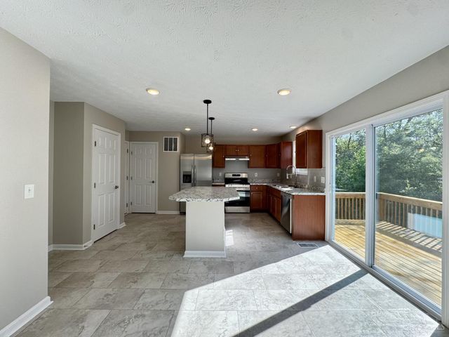 2905 Pine Leaf Court, Hamilton, OH 45103