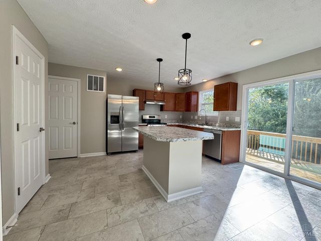 2905 Pine Leaf Court, Hamilton, OH 45103