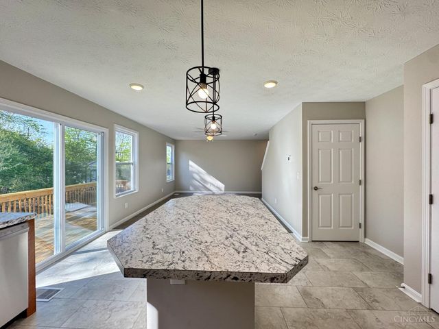 2905 Pine Leaf Court, Hamilton, OH 45103