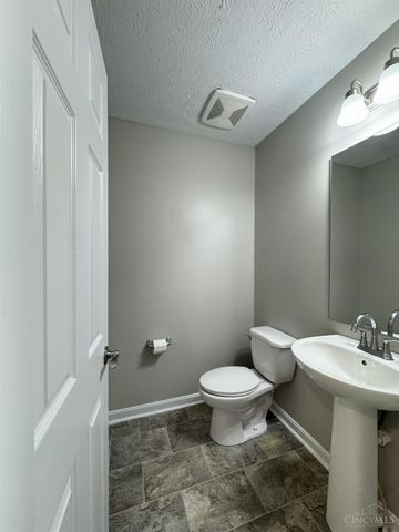 2905 Pine Leaf Court, Hamilton, OH 45103