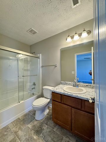 2905 Pine Leaf Court, Hamilton, OH 45103
