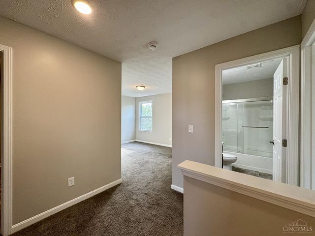 2905 Pine Leaf Court, Hamilton, OH 45103