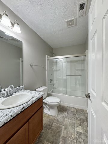 2905 Pine Leaf Court, Hamilton, OH 45103
