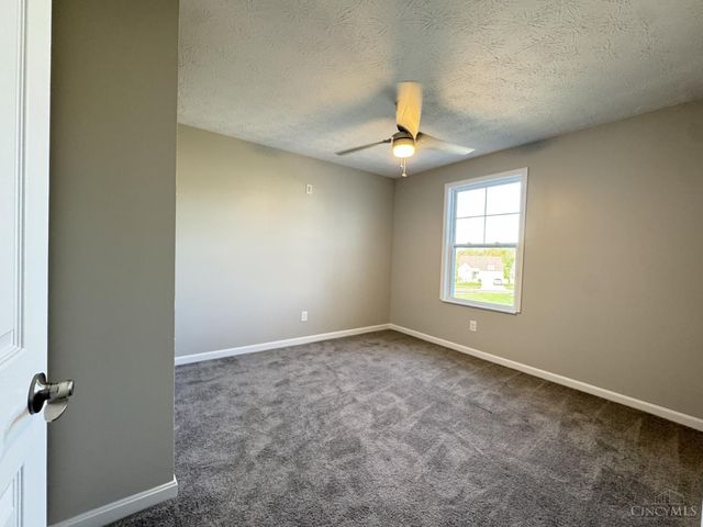 2905 Pine Leaf Court, Hamilton, OH 45103