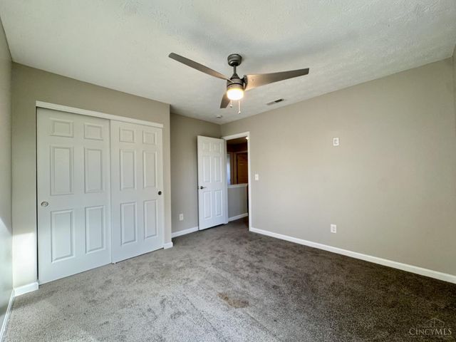 2905 Pine Leaf Court, Hamilton, OH 45103