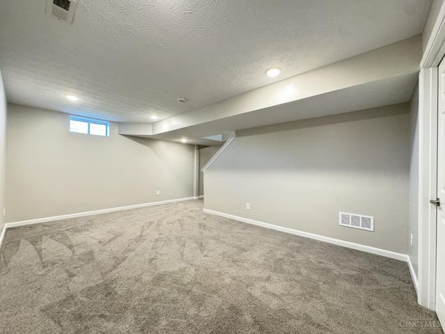 2905 Pine Leaf Court, Hamilton, OH 45103