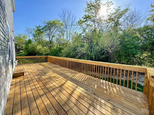 2905 Pine Leaf Court, Hamilton, OH 45103