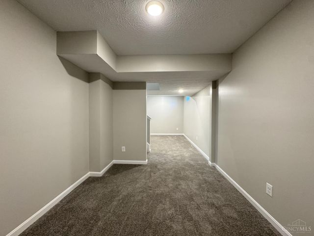 2905 Pine Leaf Court, Hamilton, OH 45103
