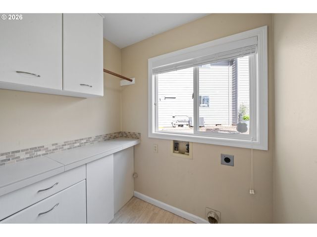 13721 REGENCY Ct, Lake Oswego, OR 97035