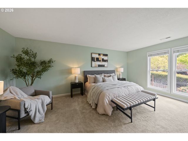 13721 REGENCY Ct, Lake Oswego, OR 97035