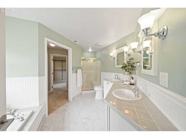 13721 REGENCY Ct, Lake Oswego, OR 97035