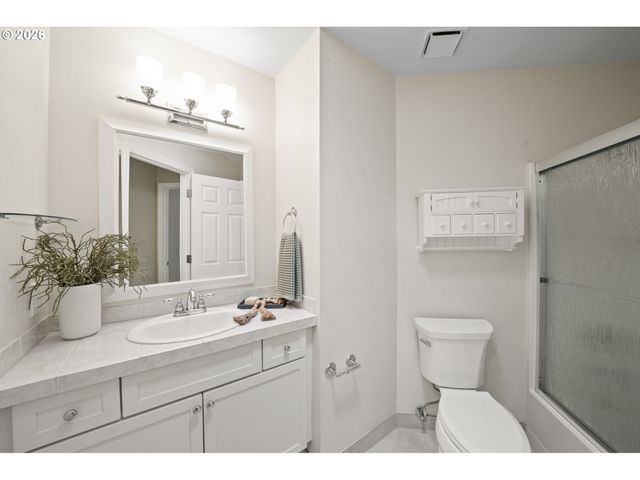 13721 REGENCY Ct, Lake Oswego, OR 97035