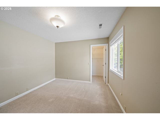 13721 REGENCY Ct, Lake Oswego, OR 97035