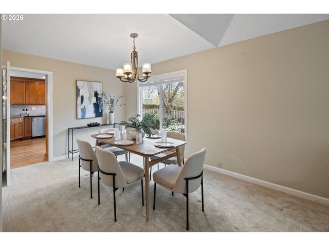 13721 REGENCY Ct, Lake Oswego, OR 97035