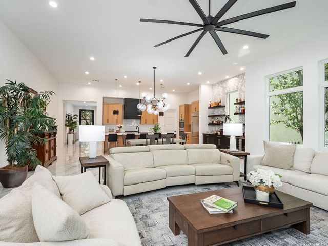 183 Westcourt Lane, San Antonio, TX 78257