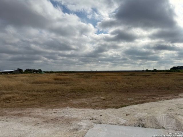 2100 S FM 187, Sabinal, TX 78881