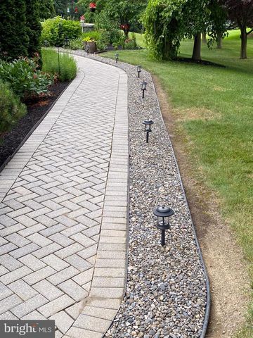 1007 CHESTNUT PL, Hummelstown, PA 17036