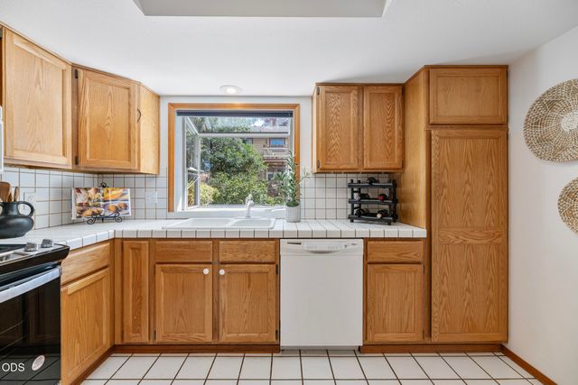 262 Sheridan Street, Ashland, OR 97520