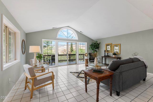 262 Sheridan Street, Ashland, OR 97520