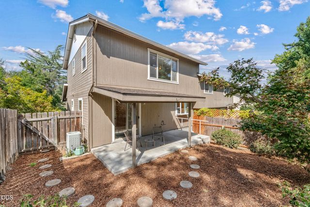 262 Sheridan Street, Ashland, OR 97520