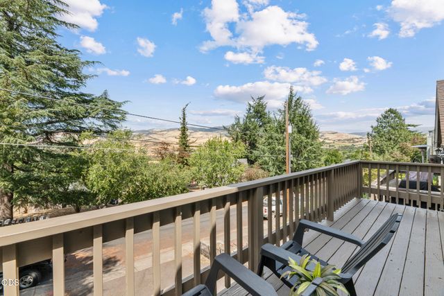 262 Sheridan Street, Ashland, OR 97520