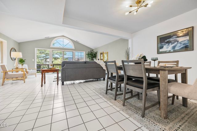 262 Sheridan Street, Ashland, OR 97520