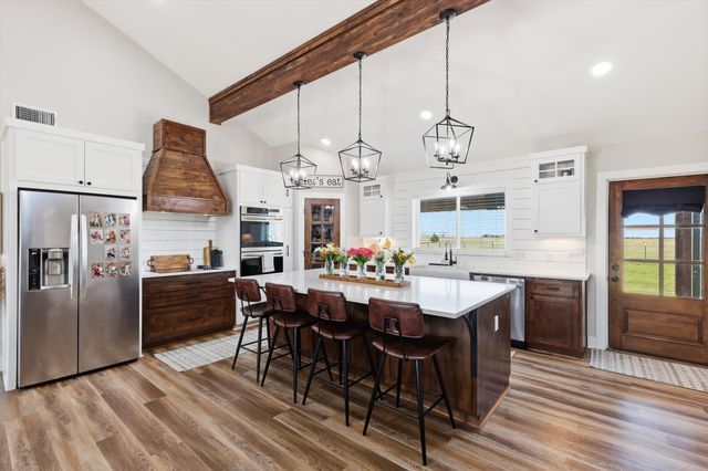 2201 South Road, Whitesboro, TX 76273