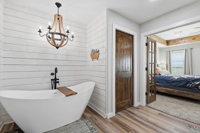 2201 South Road, Whitesboro, TX 76273