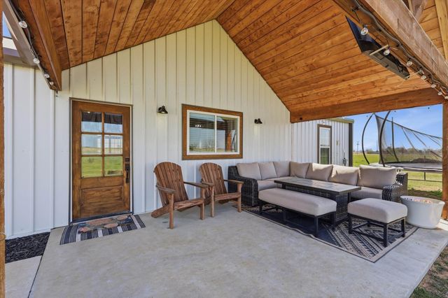 2201 South Road, Whitesboro, TX 76273